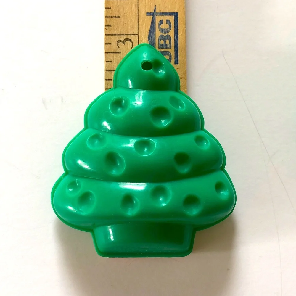 Vintage Kellogg's Rice Krispie 3D Treat Mold - Christmas Tree Green set of 2